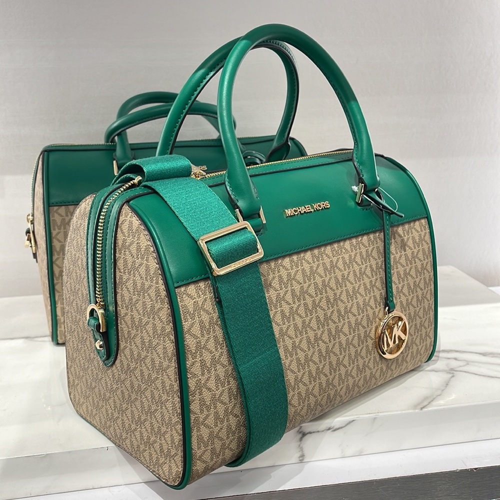 Michael Kors med Duffle Travel - Leather/Coated
PALMETTO GREEN 
MD DUFFLE
NWT - Picture 14 of 16